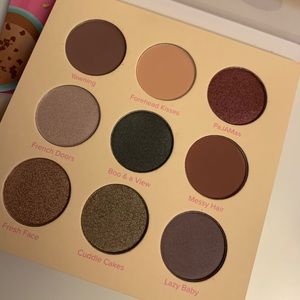 Breakfast in bed eyeshadow pallet